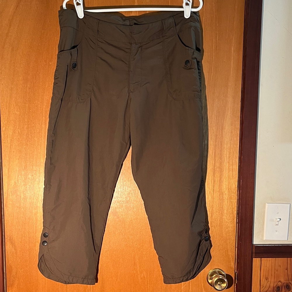REI Quick Dry 50+ UPF Brown Capris - Size 14